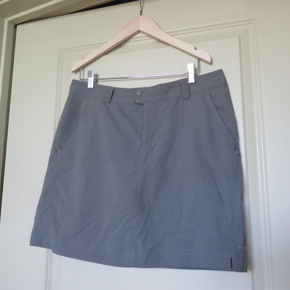 SOLD Columbia Hardware Skort - EUC - Picture 1 of 6